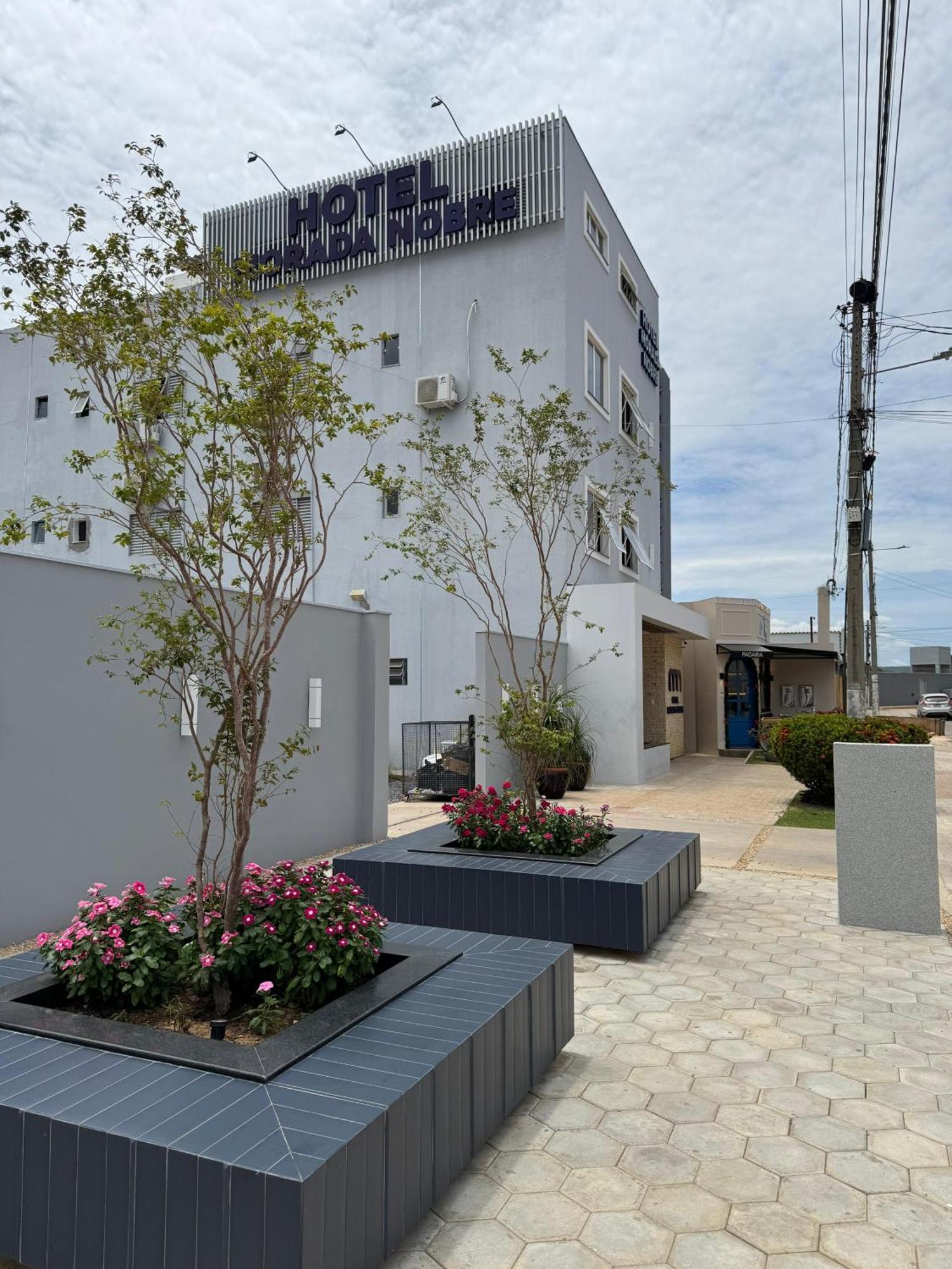 Hotel Morada Nobre Barreiras  Bagian luar foto